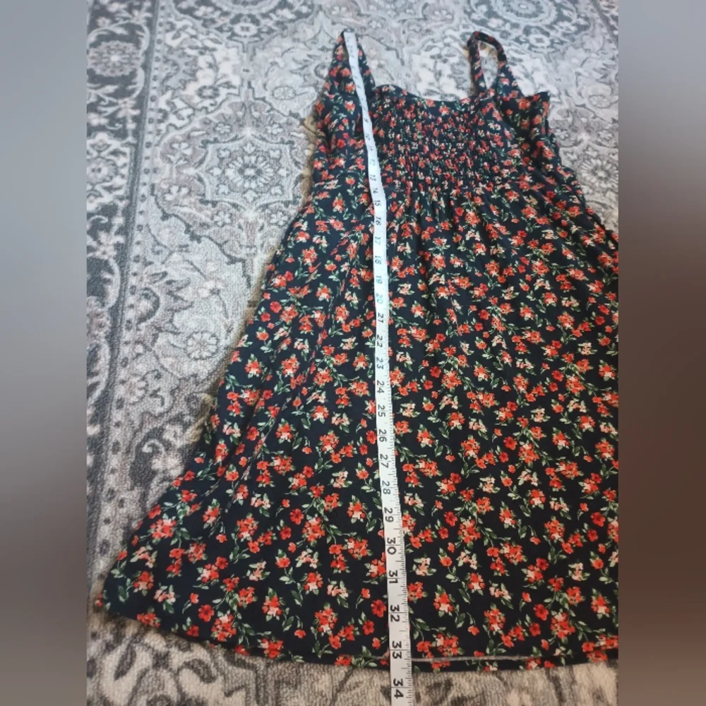 Old Navy Linen Mini Dress Small Ditsy Floral Smocked Cottage Preppy Americana - Picture 16 of 16